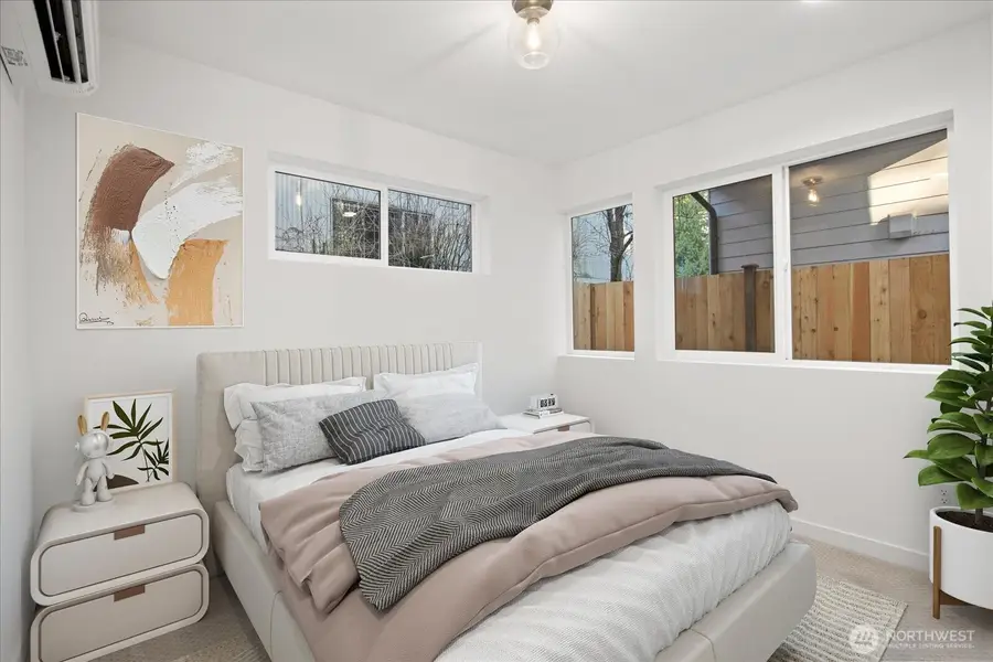 10746 Interlake Avenue N, Seattle, WA 98133 - #2