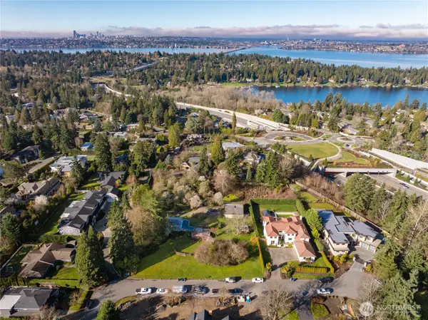 9406 NE 32nd Street, Clyde Hill, WA 98004