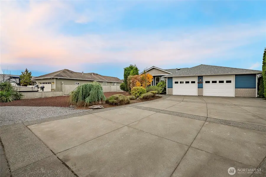 8135 Coquitlam Place, Blaine, WA 98230 - #2