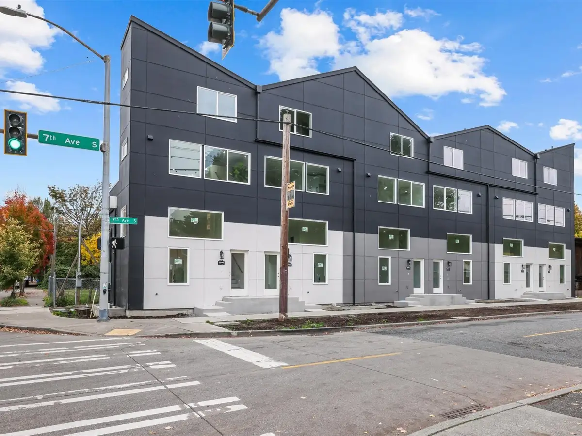 8600 7th Avenue S, Seattle, WA 98108 - #1