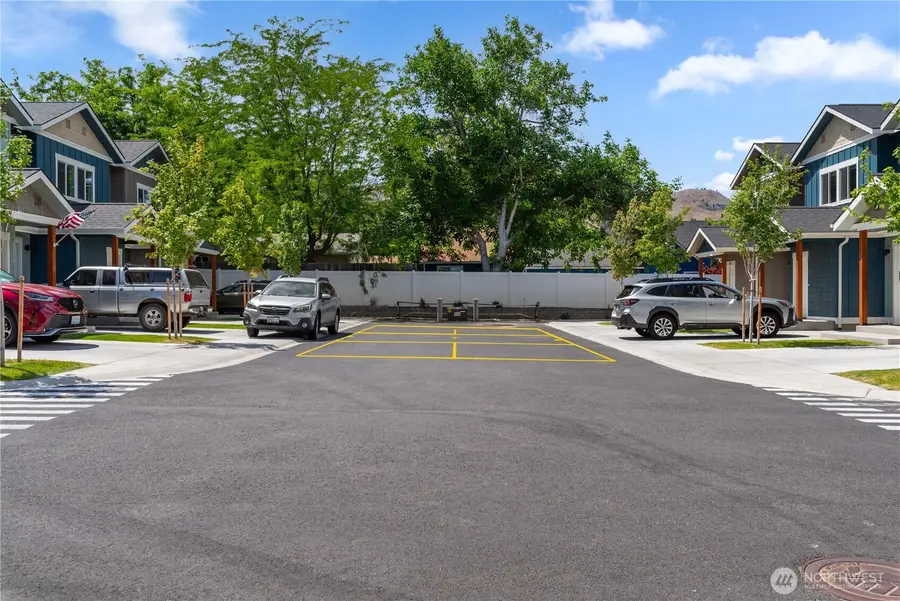 1030 Finch Lane #C4, Wenatchee, WA 98801 - #3