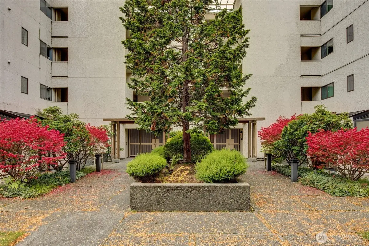 5025 California Avenue Sw #406, Seattle, WA 98136 - #1