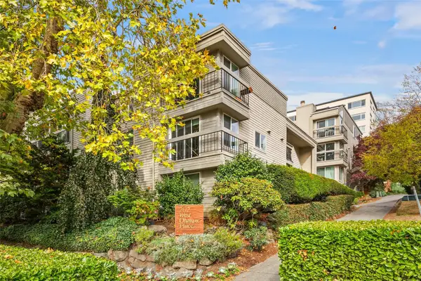 202 W Olympic Place #302, Seattle, WA 98119