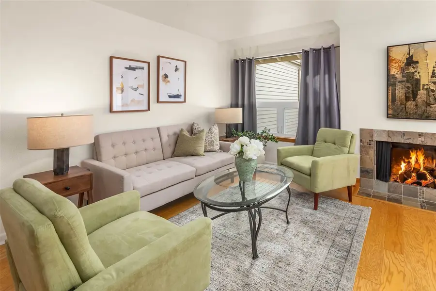 202 W Olympic Place #302, Seattle, WA 98119 - #3