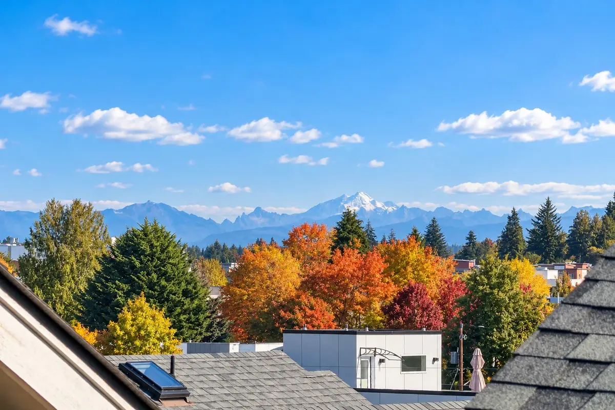 9216 Stone Ave N #B, Seattle, WA 98103 - #1