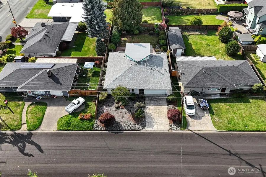 616 13th St Sw, Puyallup, WA 98371 - #2