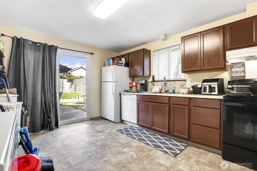701 E 68th Street, Tacoma, WA 98404 - #3
