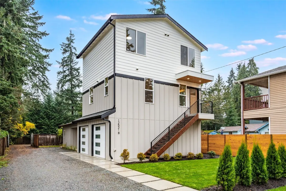 12531 25th Avenue Ne #B, Seattle, WA 98125 - #1