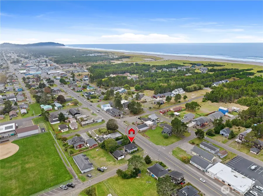 810 Pacific Avenue N, Long Beach, WA 98631 - #3