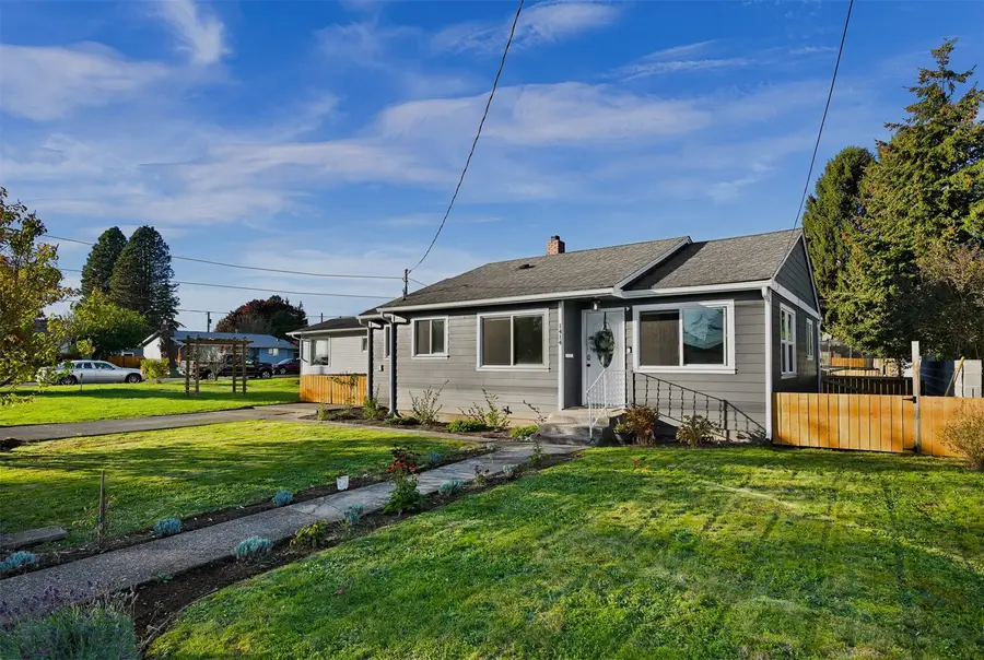 1414 D Street, Lynden, WA 98264 - #2