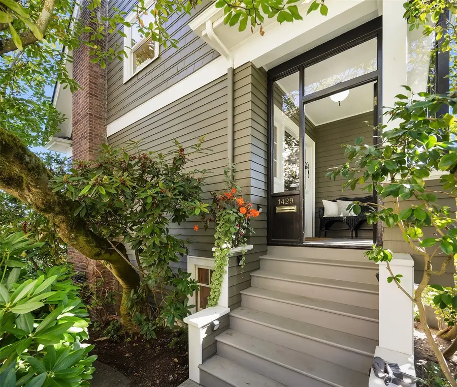 1429 33rd Avenue S, Seattle, WA 98144 - #2