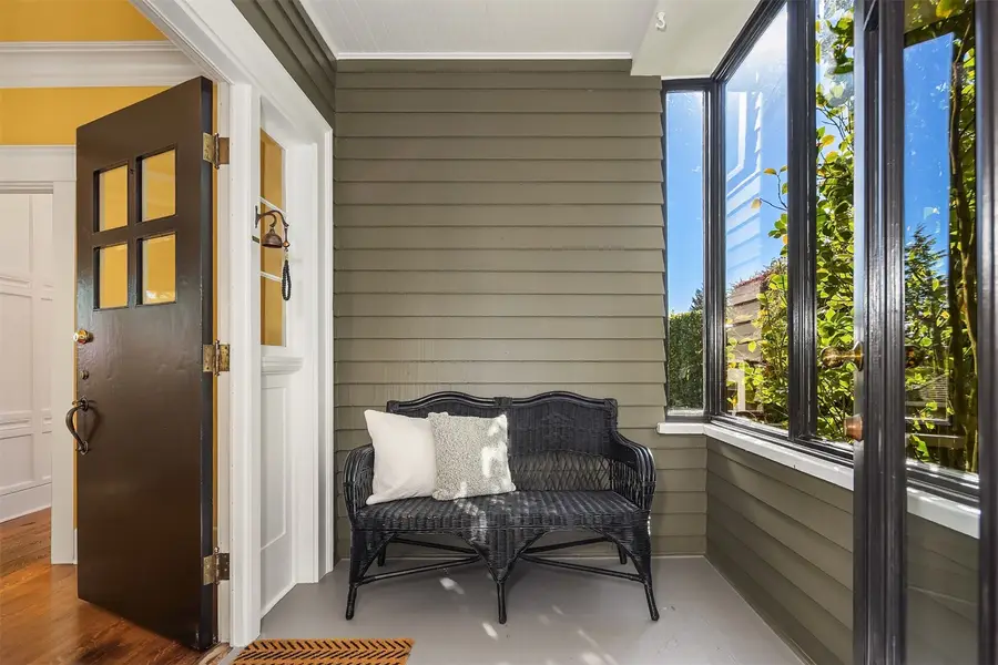 1429 33rd Avenue S, Seattle, WA 98144 - #3