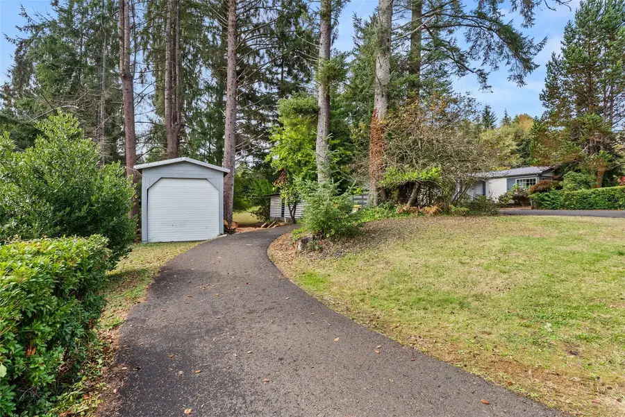 928 Jackson Avenue, Raymond, WA 98577 - #2