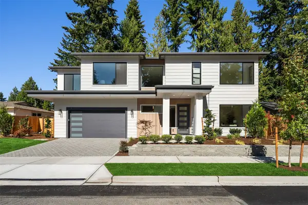 10452 NE 142nd Street, Kirkland, WA 98034