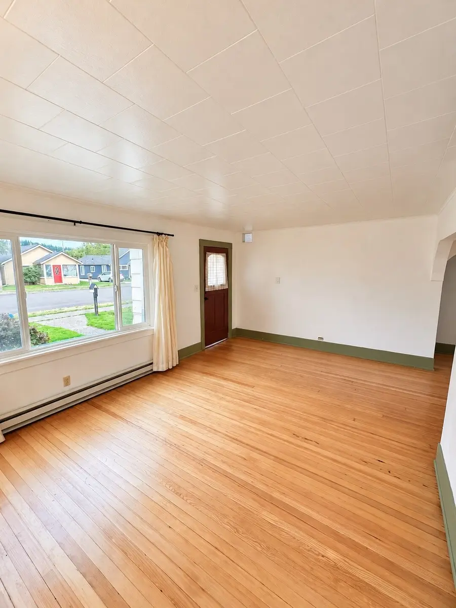 3020 Aberdeen Avenue, Hoquiam, WA 98550 - #2