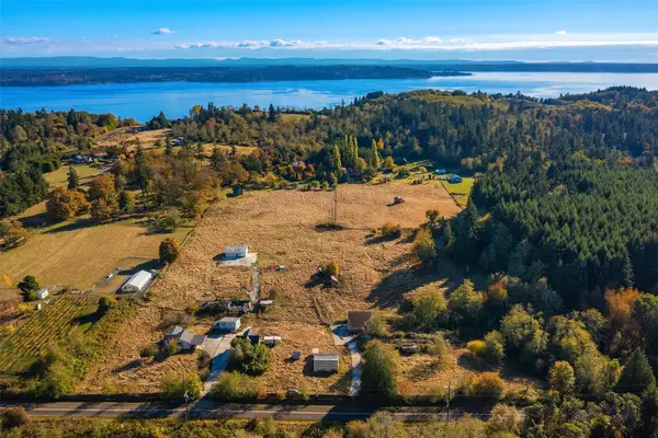 6113 SW 240th Street, Vashon, WA 98070