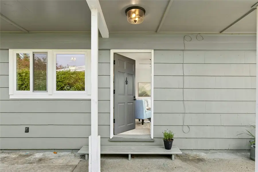 670 Dayton Avenue Ne, Renton, WA 98056 - #3