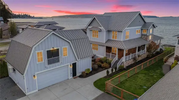 28 W North Camano Drive, Camano Island, WA 98282