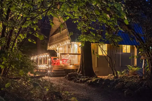 131 Timberline Drive W, Packwood, WA 98361