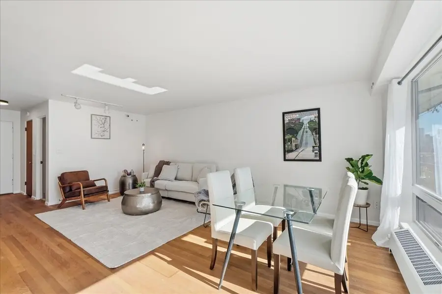 530 W Olympic Place #206, Seattle, WA 98119 - #3