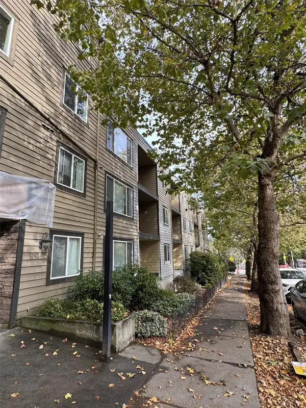 840 NE 125th Street #203, Seattle, WA 98125