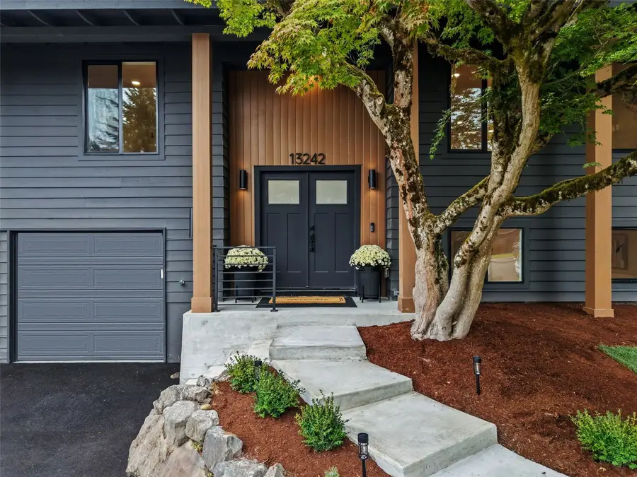 13242 118th Place Ne, Kirkland, WA 98034 - #2