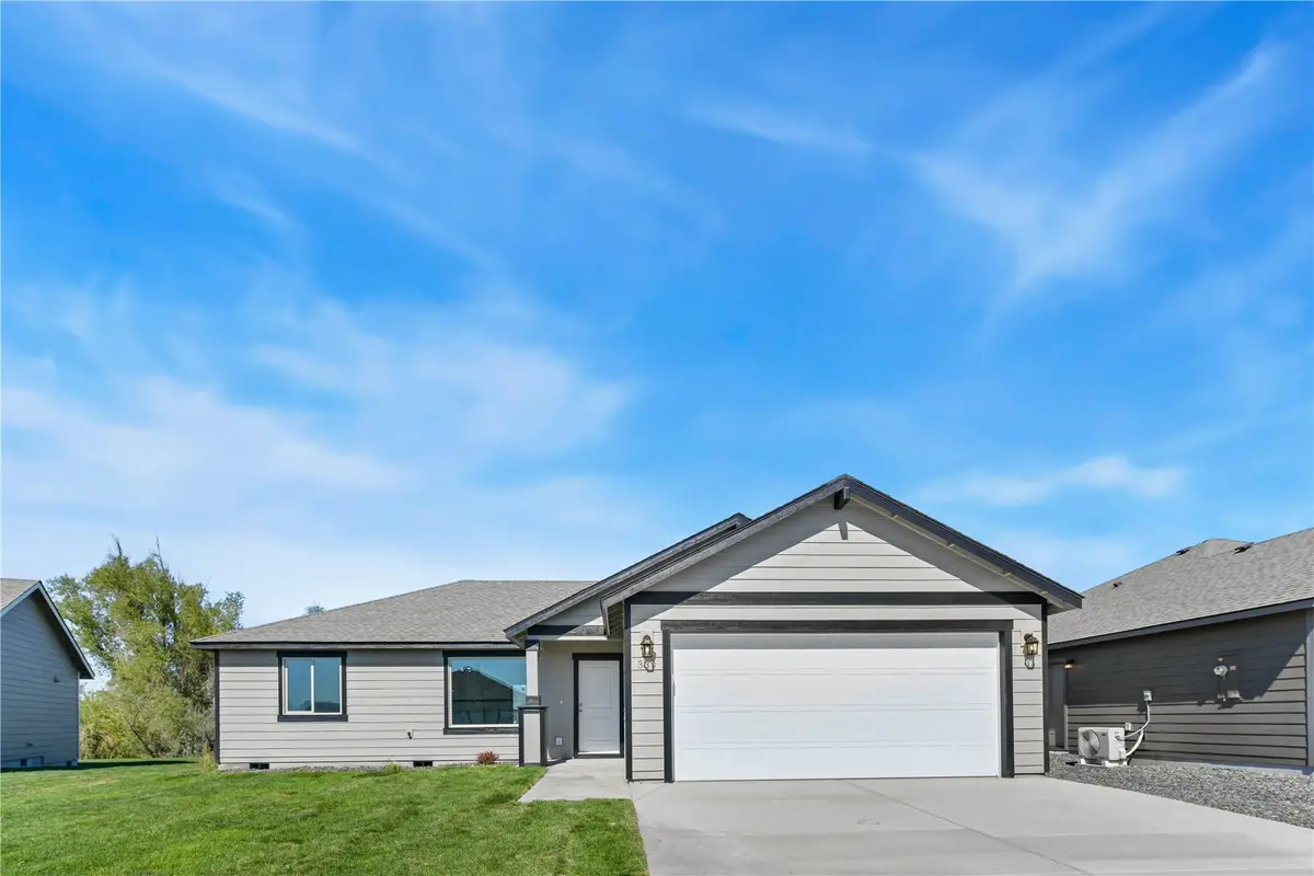 330 N Sandy Loop, Moses Lake, WA 98837 - #1