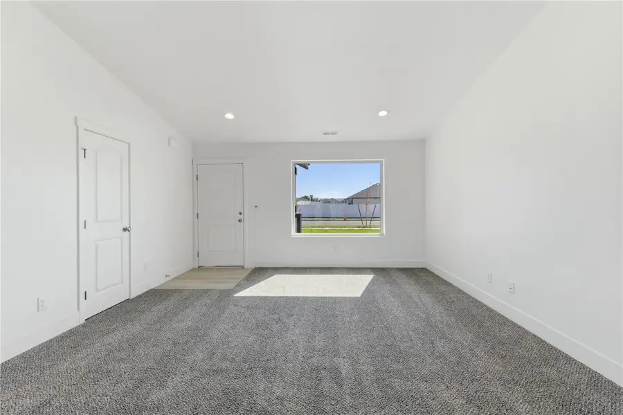 330 N Sandy Loop, Moses Lake, WA 98837 - #2