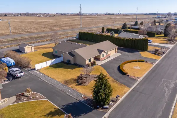 5766 NE Ridgeview Drive Loop, Moses Lake, WA 98837