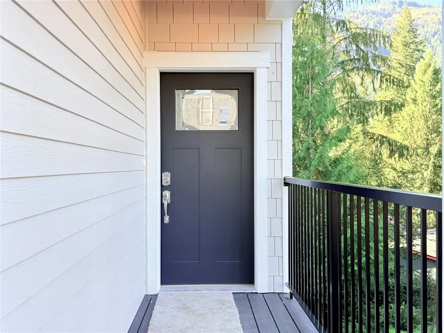 455 Hilltop Drive, Sedro Woolley, WA 98284 - #2