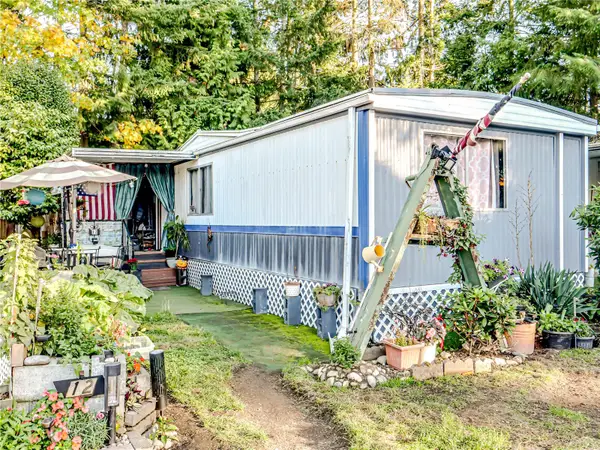 7028 SW 208th St #12, Lynnwood, WA 98036