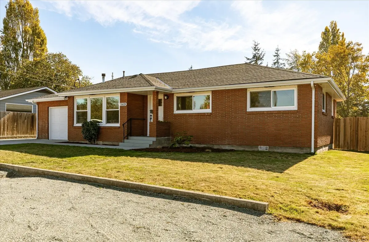 569 SE 6th Avenue, Oak Harbor, WA 98277 - #1