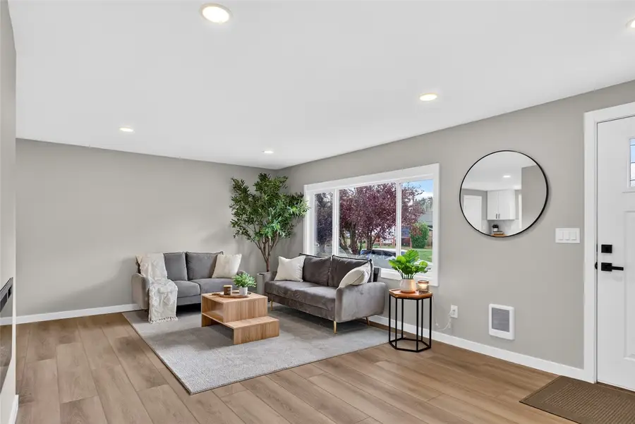 1009 S 34th Street, Tacoma, WA 98418 - #3