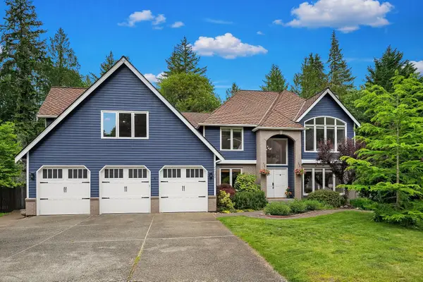 24520 NE 11th Place, Sammamish, WA 98074