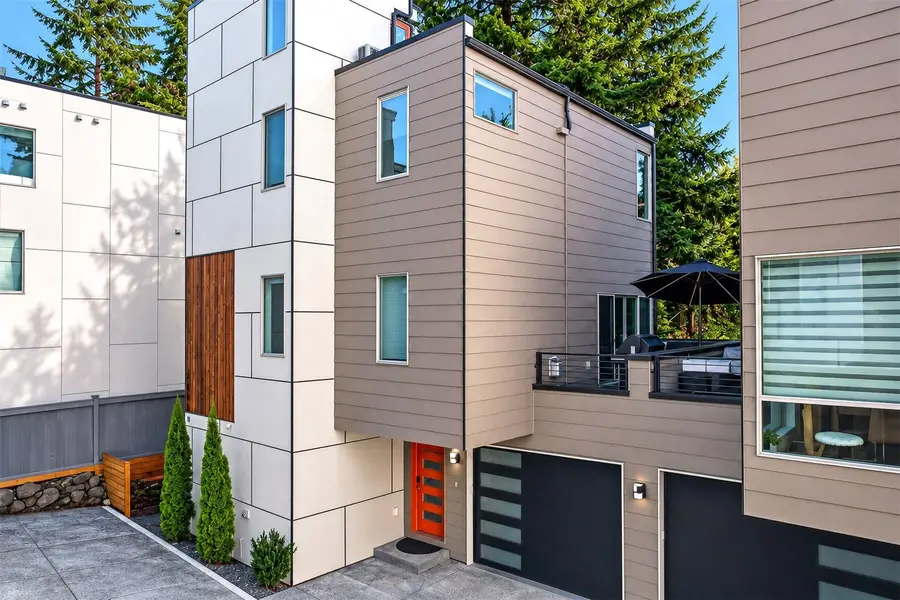 2331 48th Avenue Sw #B, Seattle, WA 98116 - #2