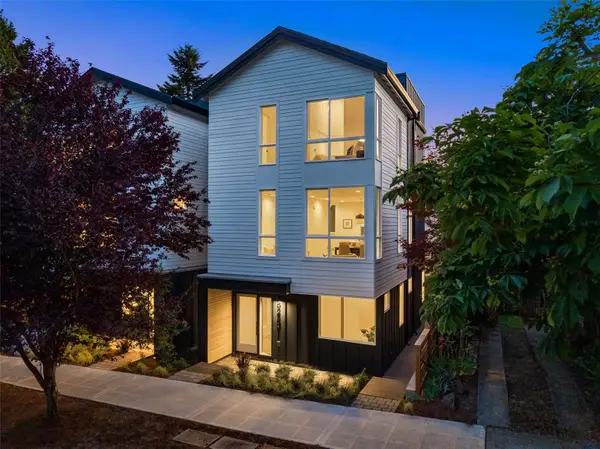 825 17th Avenue, Seattle, WA 98144
