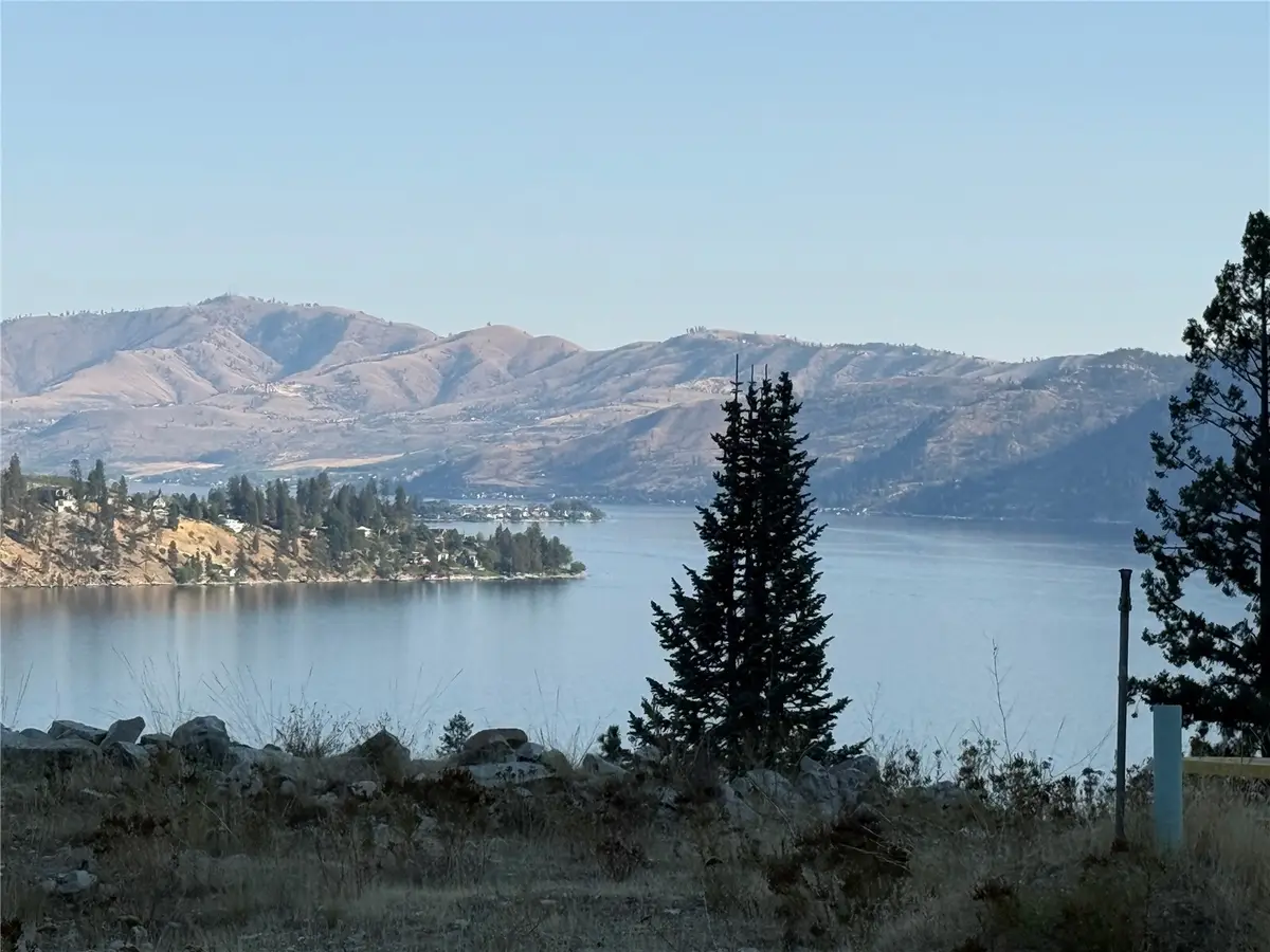 416 Mcclosky Drive S #282120410040, Chelan, WA 98816 - #1