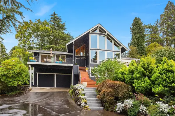 1542 10th Place N, Edmonds, WA 98020