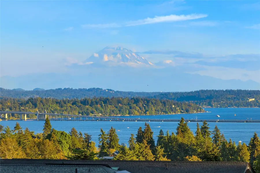 6816 51st Avenue Ne, Seattle, WA 98115 - #3