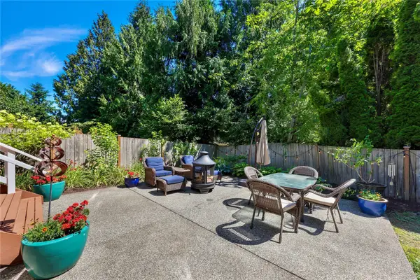 22209 NE 11th Place, Sammamish, WA 98074