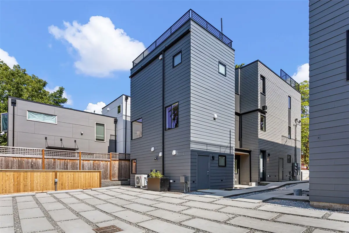 8037 Wallingford Avenue N #B, Seattle, WA 98103 - #1
