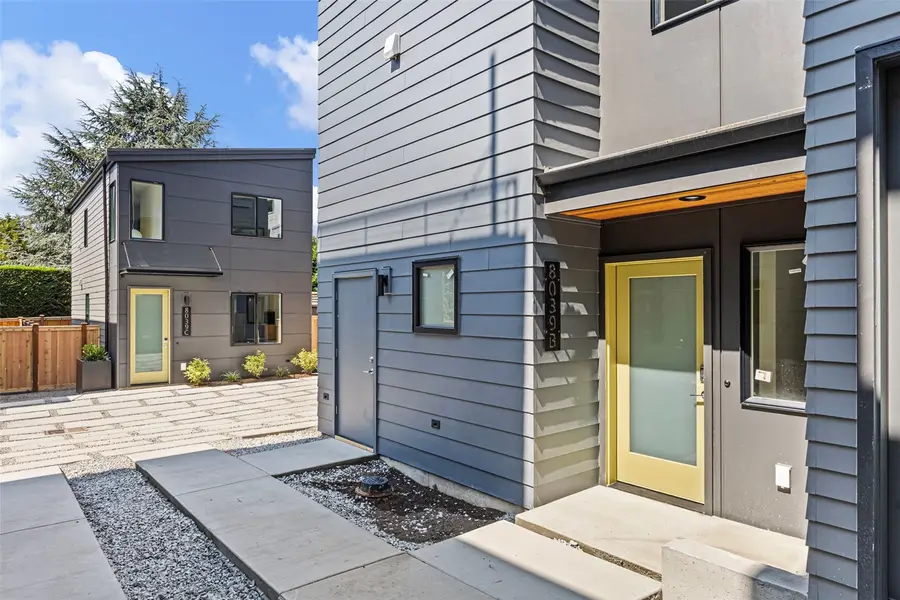 8037 Wallingford Avenue N #B, Seattle, WA 98103 - #2