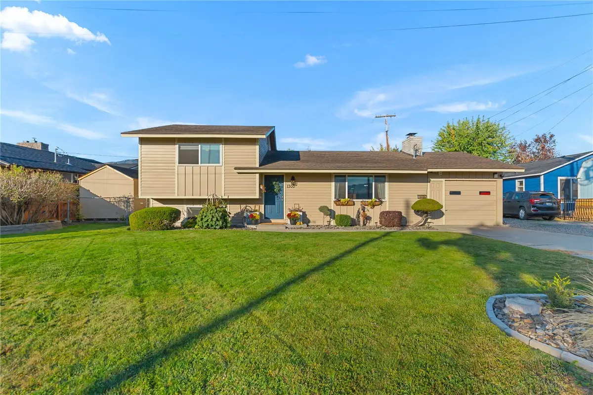 1300 Cashmere Street, Wenatchee, WA 98801 - #1