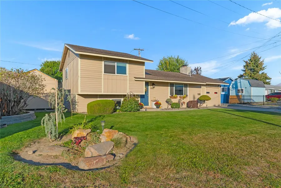 1300 Cashmere Street, Wenatchee, WA 98801 - #2