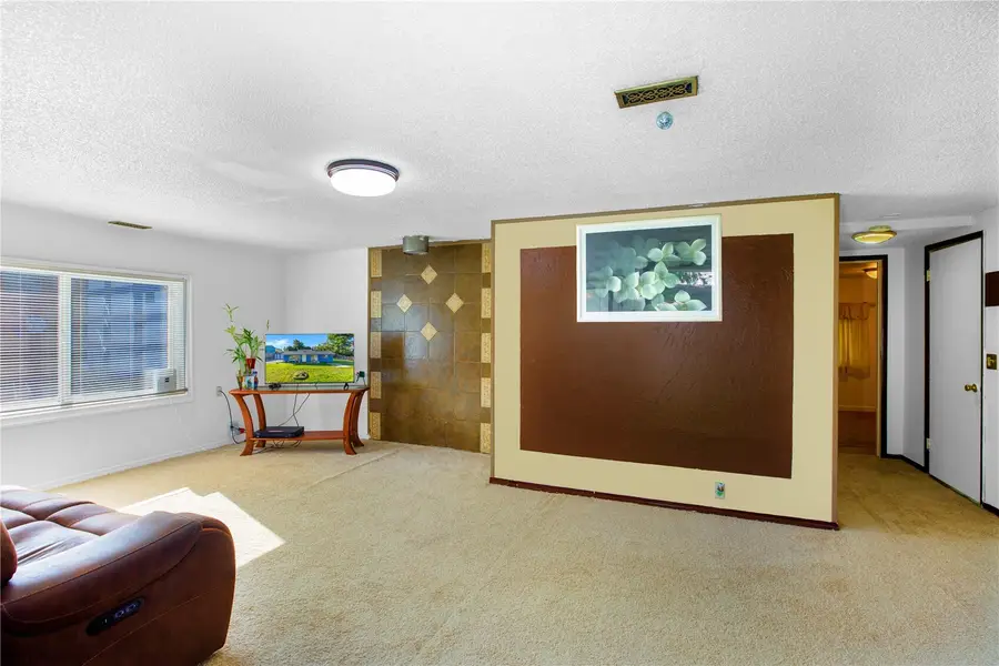 10433 1st Avenue Sw, Seattle, WA 98146 - #2