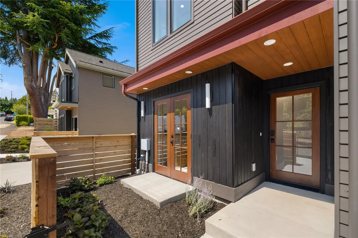 270 Fulton Street, Seattle, WA 98109 - #1