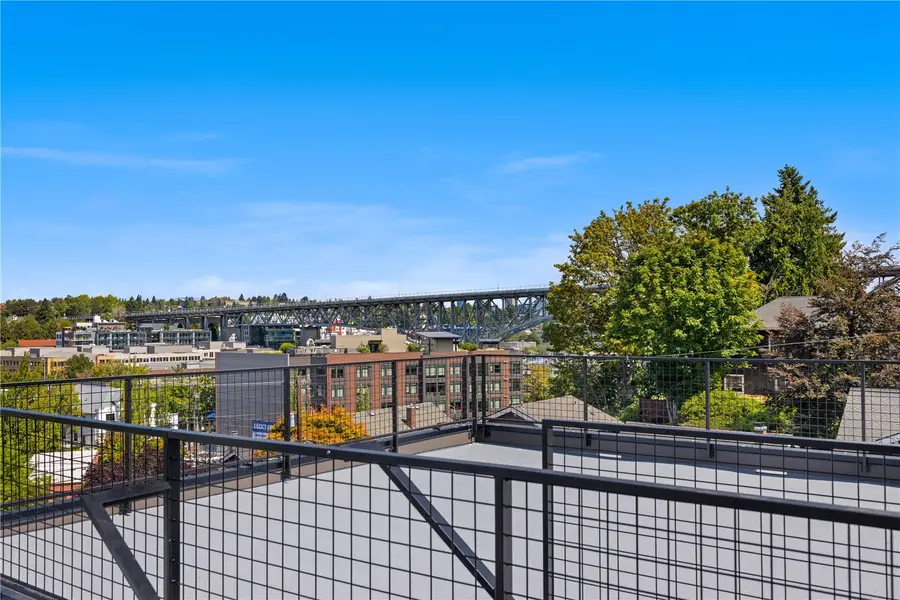 270 Fulton Street, Seattle, WA 98109 - #2