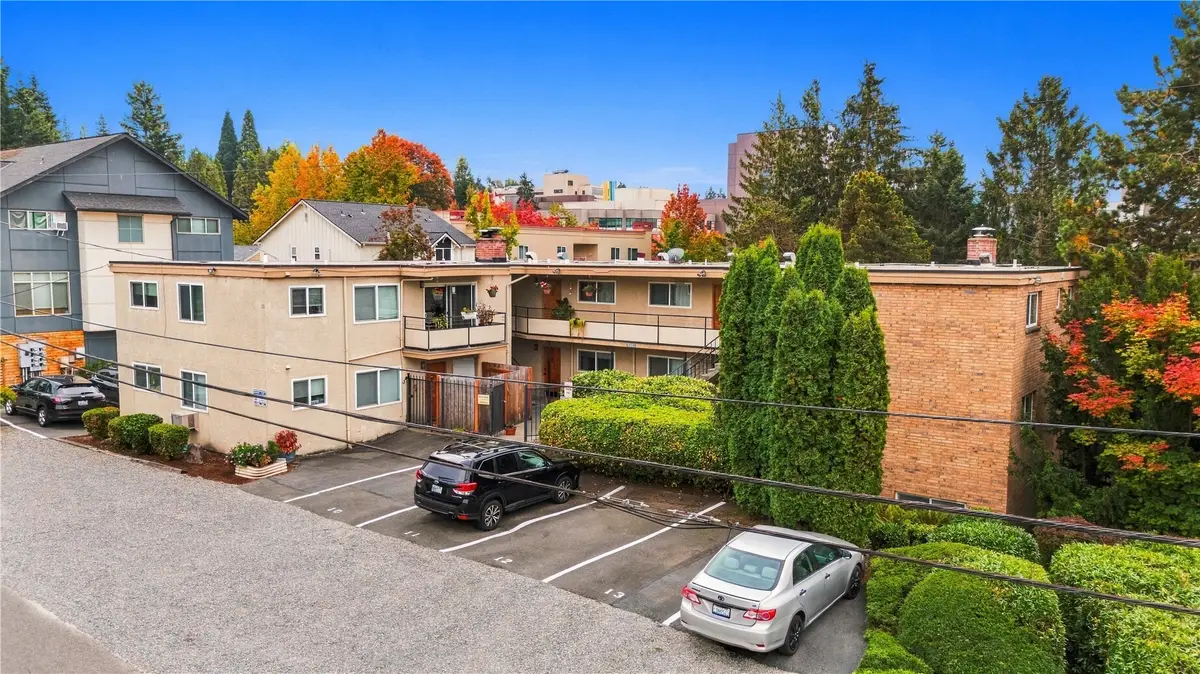 4001 NE 50th Street, Seattle, WA 98105 - #1
