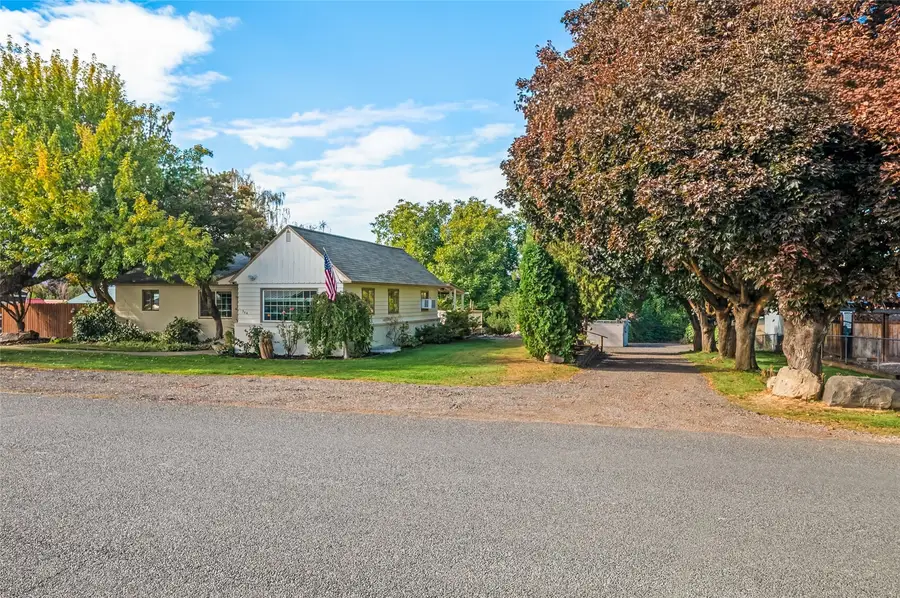 344 N Joseph Avenue, East Wenatchee, WA 98802 - #3