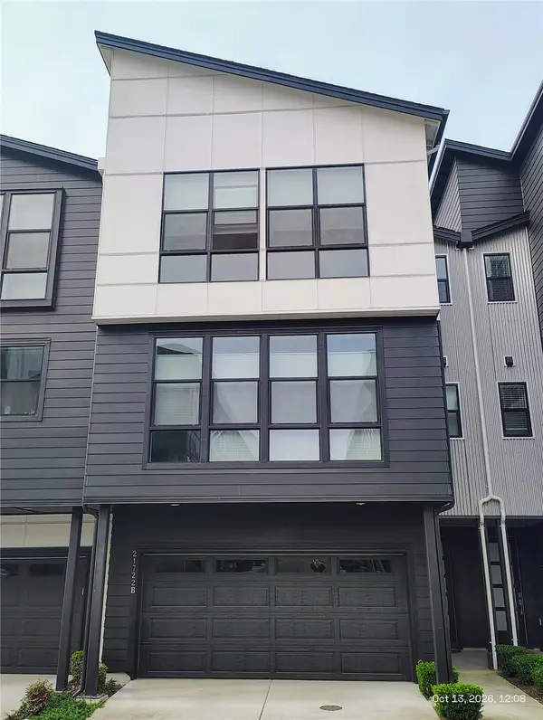 21722 24th Street Se #B, Bothell, WA 98021